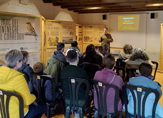 Taller sobre compostatge casolà al Museu de la Pagesia. Autoria: Museu de la Pagesia de Fogars de la Selva