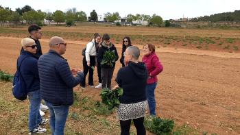 Alumnes algueresos de visita al productor Sínia Pujadas (Vilanova i la Geltrú). Autor: Depana (2023).