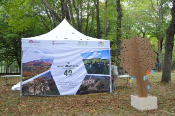 Carpa itinerant per la celebració als pobles dels 40 anys de la Reserva de la Biosfera del Montseny. Autor: Josep Melero